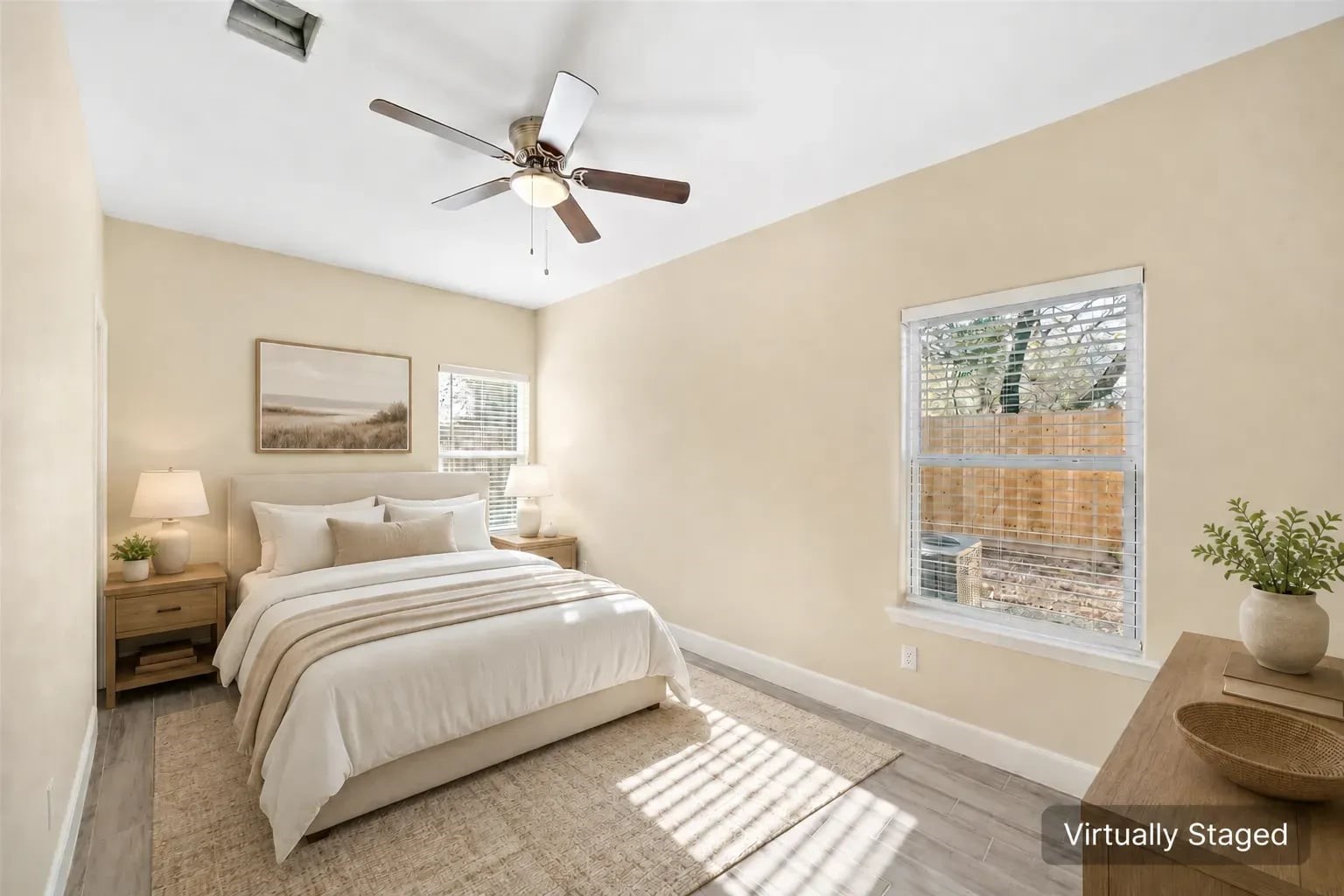 5618 Ridgeway Drive, Unit B Houston, TX 77033 - Photo 3 of 9
