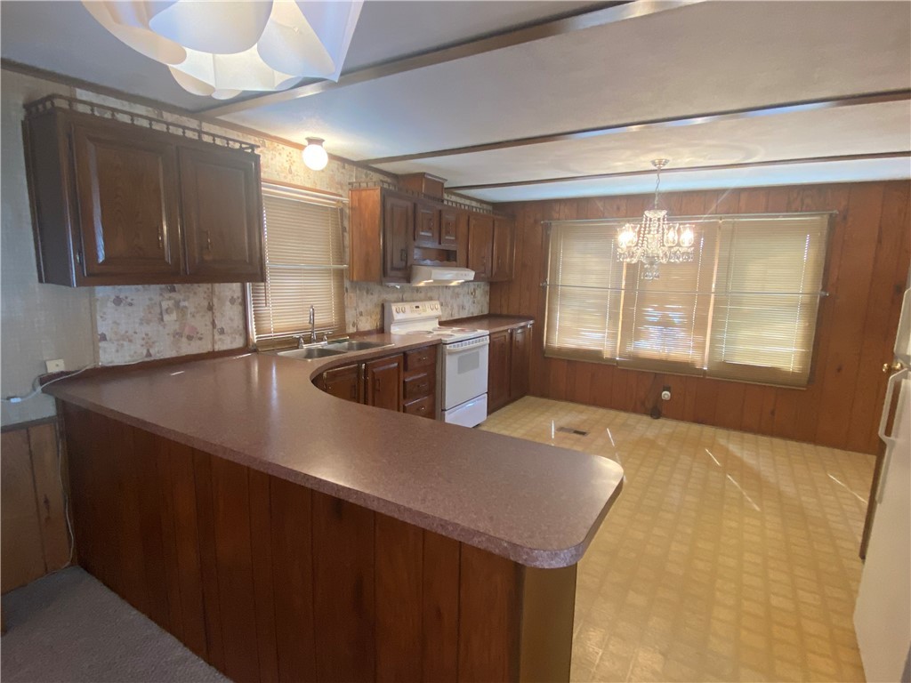 75 Bayview Park Middletown, RI 02842 - Photo 17 of 24 Kitchen