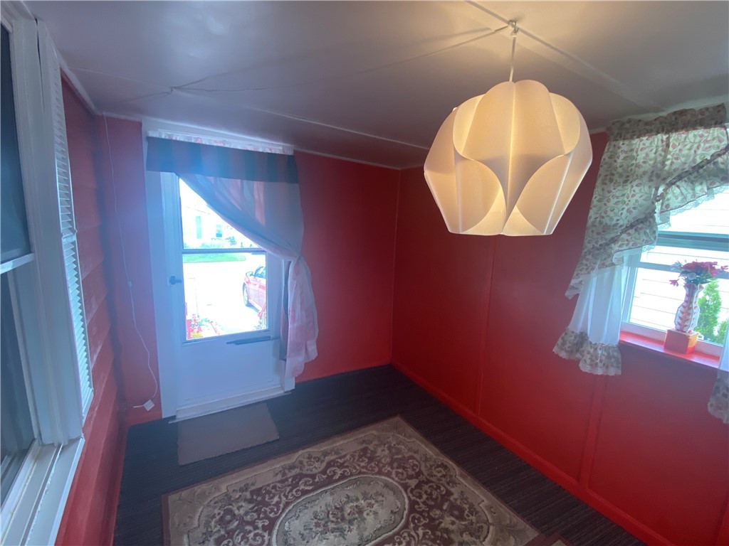 75 Bayview Park Middletown, RI 02842 - Photo 5 of 24 Enclosed Porch