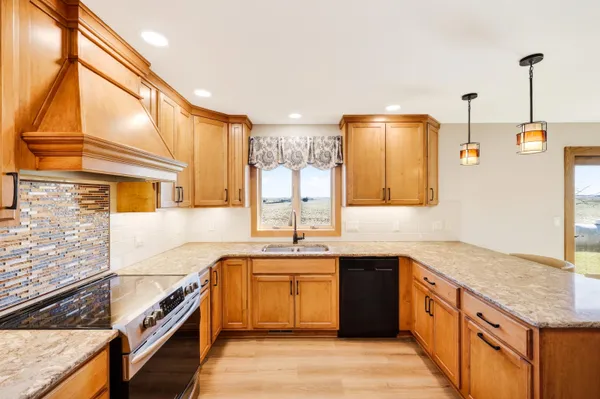 $369,000 | 15011 Dublin Road, Darlington, WI 53530