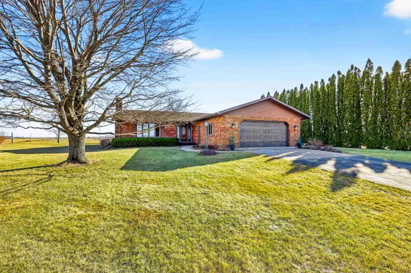 $389,900 | 15011 Dublin Road, Darlington, WI 53530