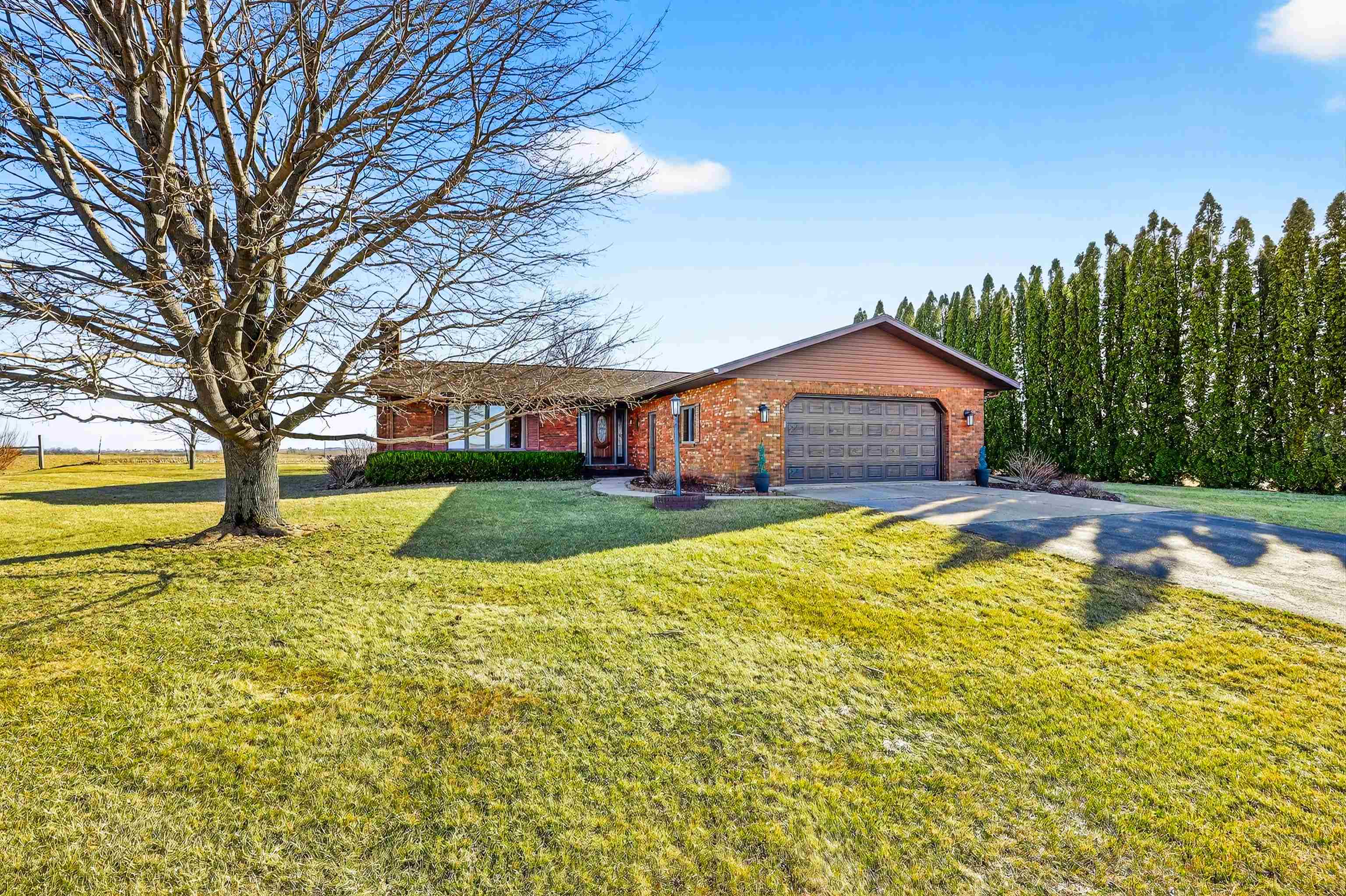 15011 Dublin Road Darlington, WI 53530 - Photo 2 of 71