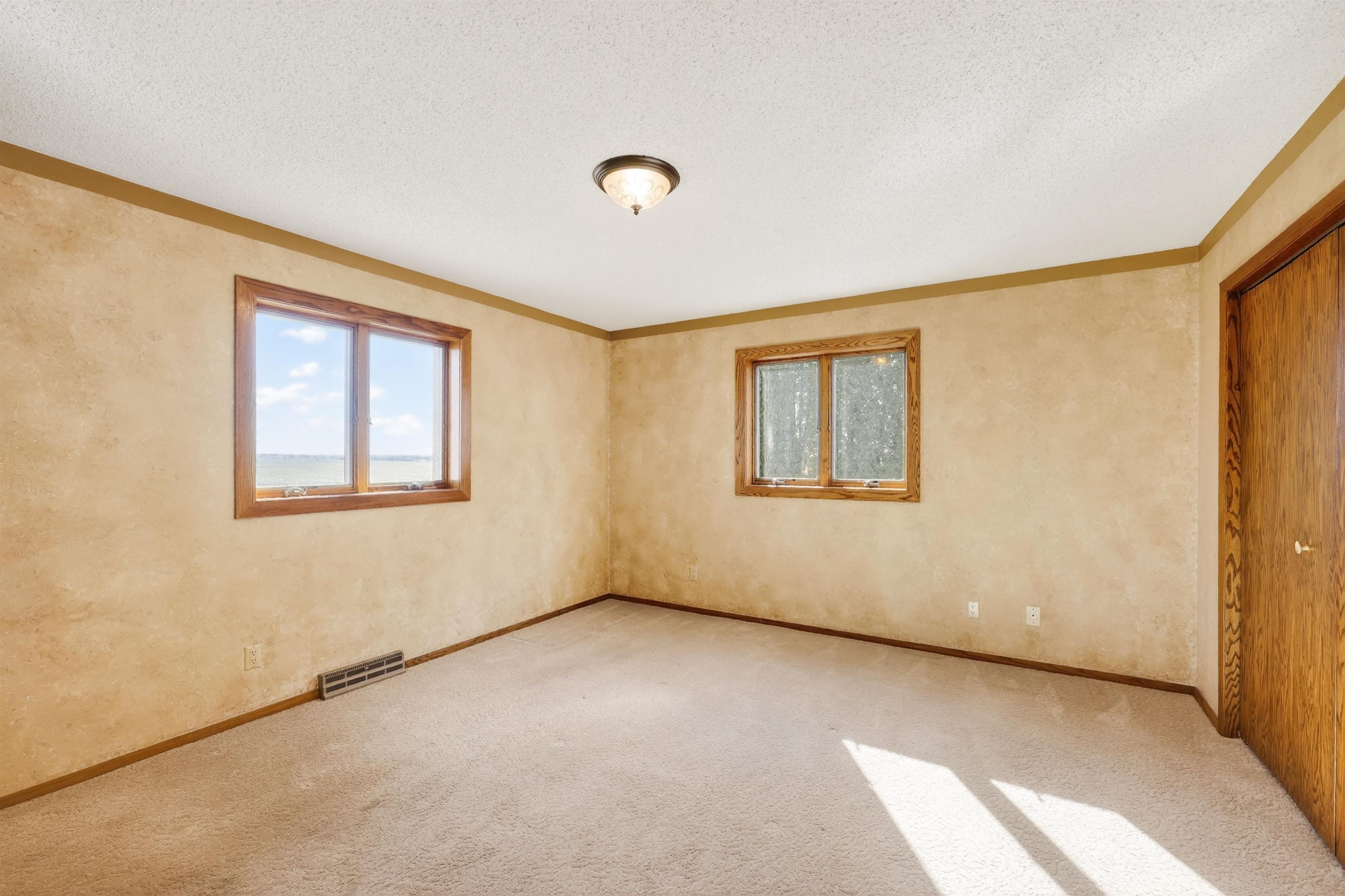 15011 Dublin Road Darlington, WI 53530 - Photo 21 of 71