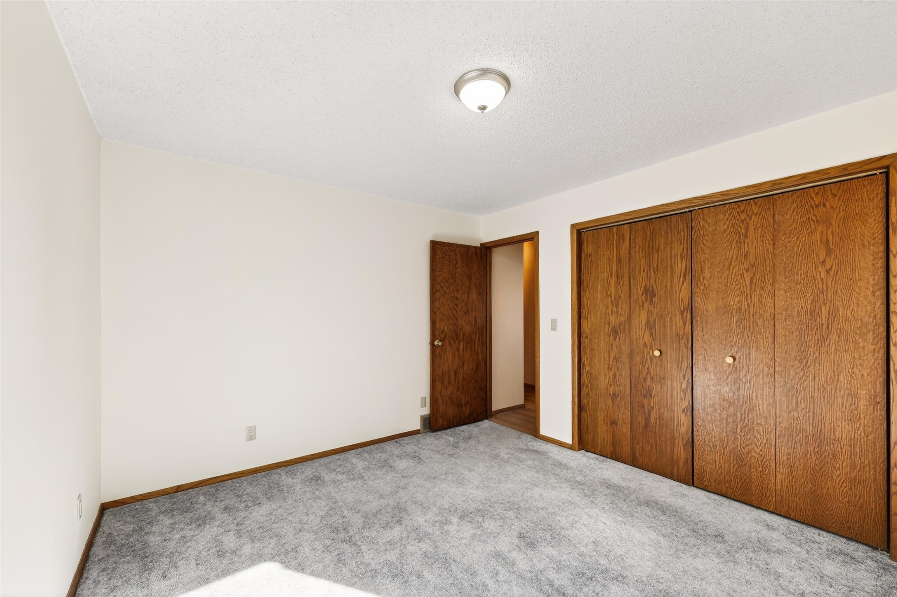 15011 Dublin Road Darlington, WI 53530 - Photo 23 of 71