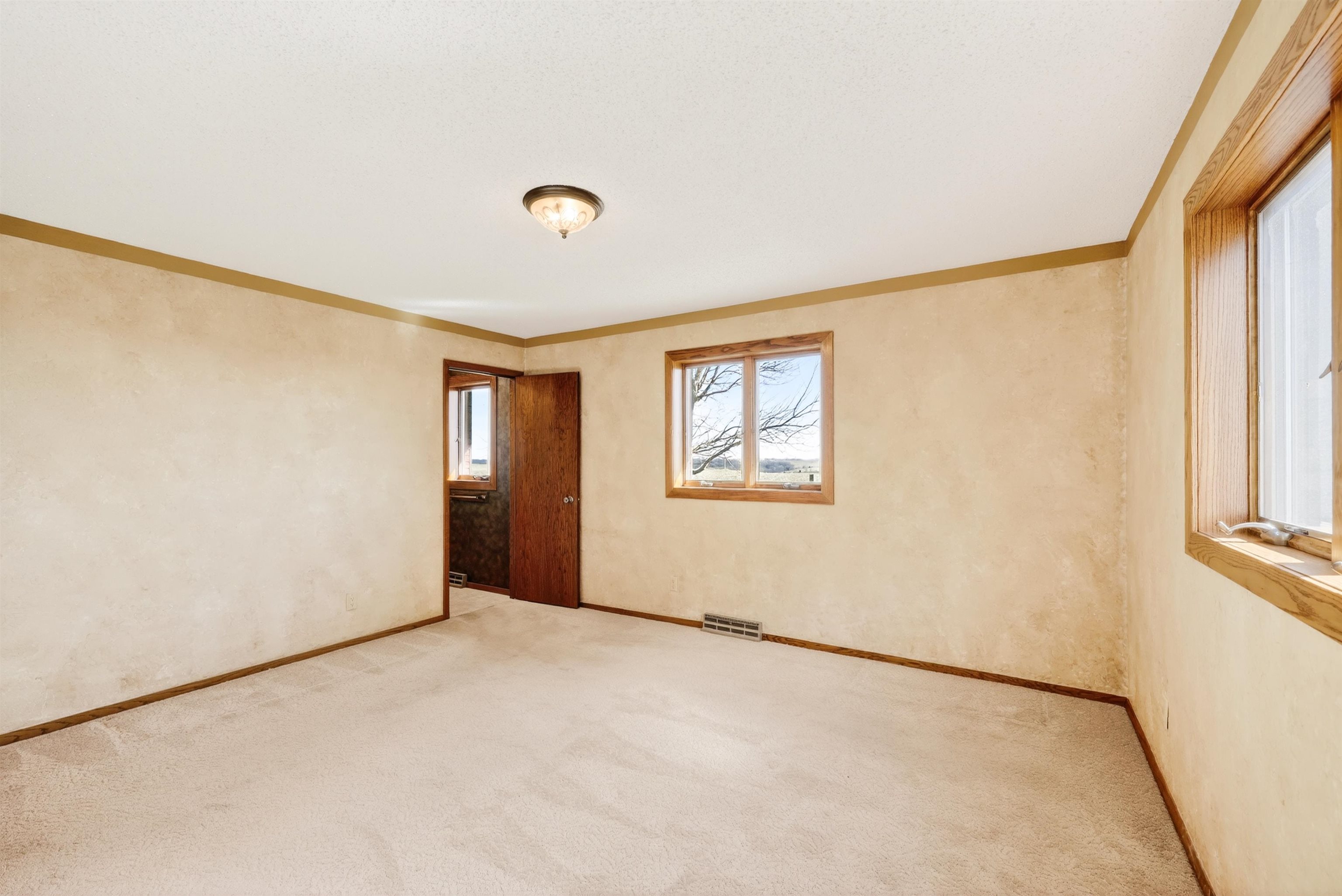 15011 Dublin Road Darlington, WI 53530 - Photo 33 of 71