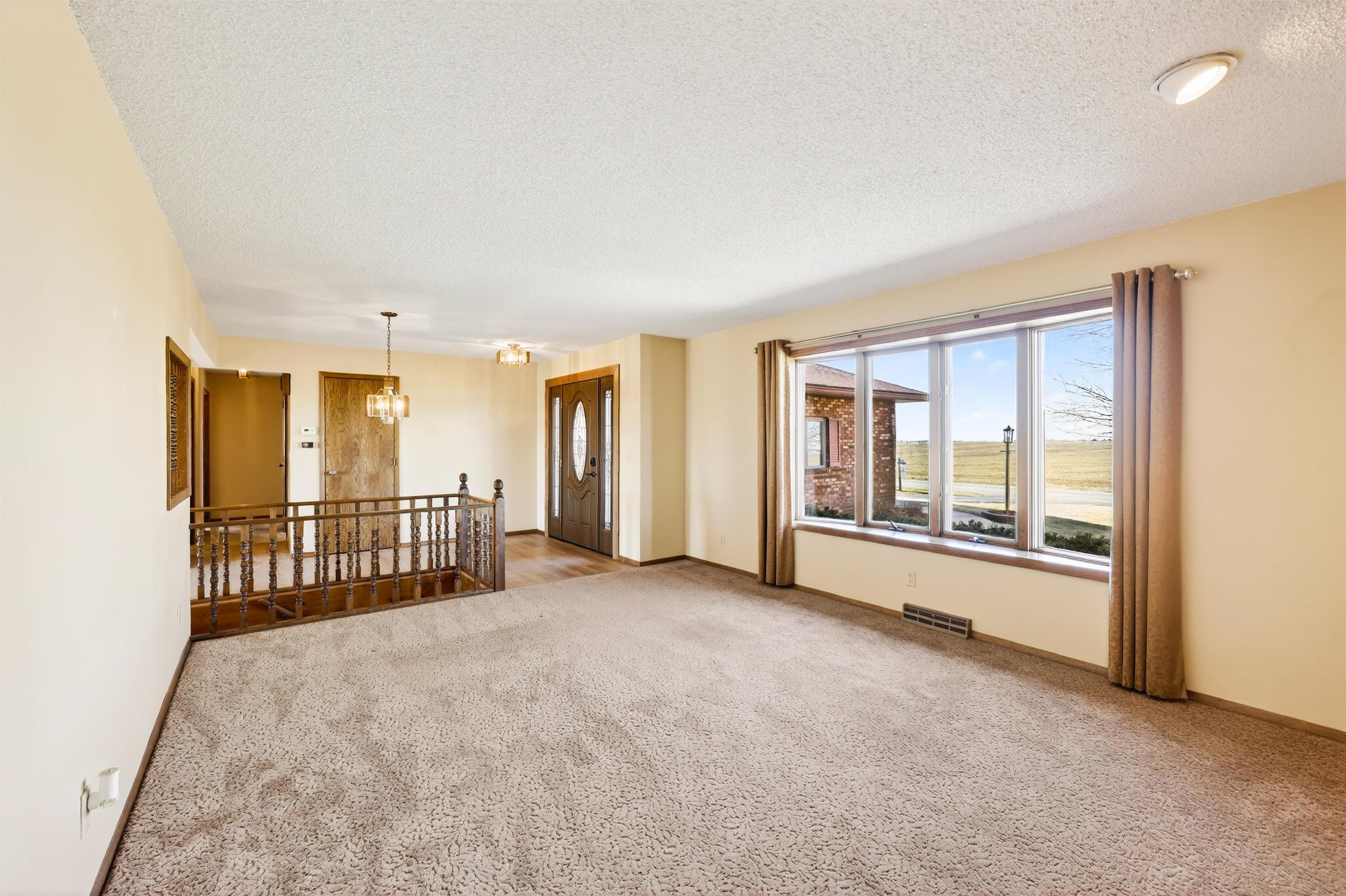 15011 Dublin Road Darlington, WI 53530 - Photo 5 of 71