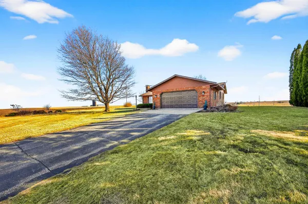 $369,000 | 15011 Dublin Road, Darlington, WI 53530