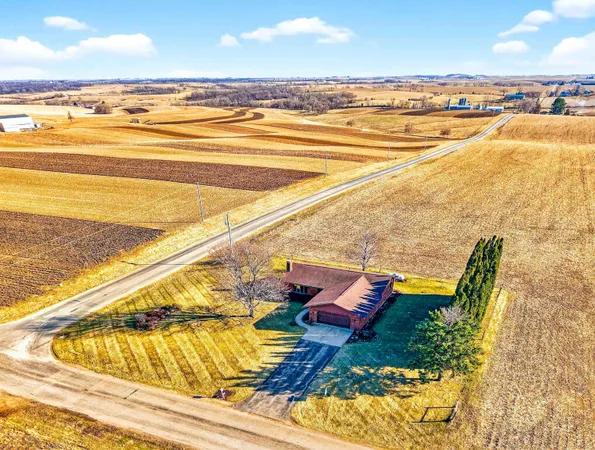 $389,900 | 15011 Dublin Road, Darlington, WI 53530