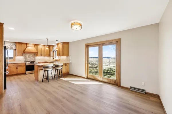 $389,900 | 15011 Dublin Road, Darlington, WI 53530