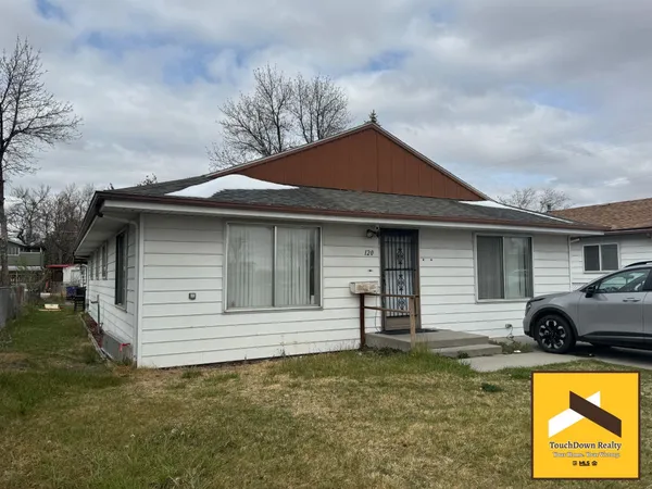 $285,000 | 120 East Monroe Avenue, Riverton, WY 82501