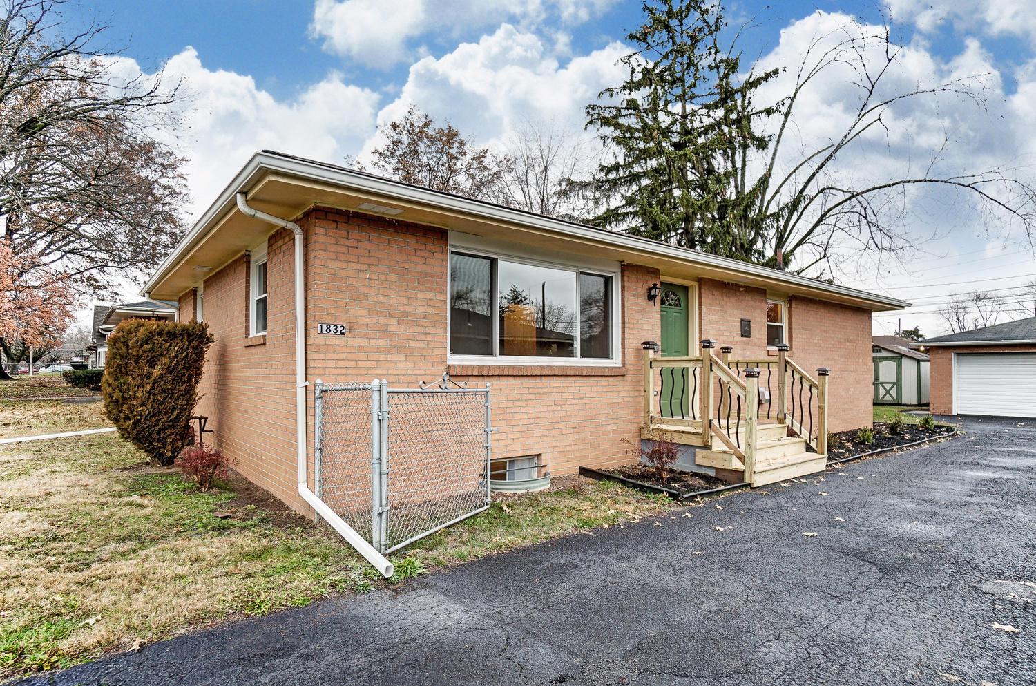 1832 Berkeley Road Columbus, OH 43207 - Photo 4 of 44