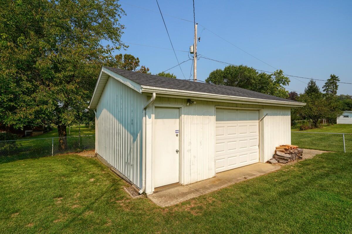 2399 Valencia Road Galloway, OH 43119 - Photo 14 of 49 Gallery Image 14