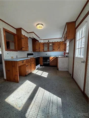 $199,000 | 227 Leonard Street, Sherrill, NY 13461