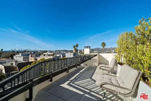 $12,924 | 160 North La Peer Drive, Unit 201, Beverly Hills, CA 90211