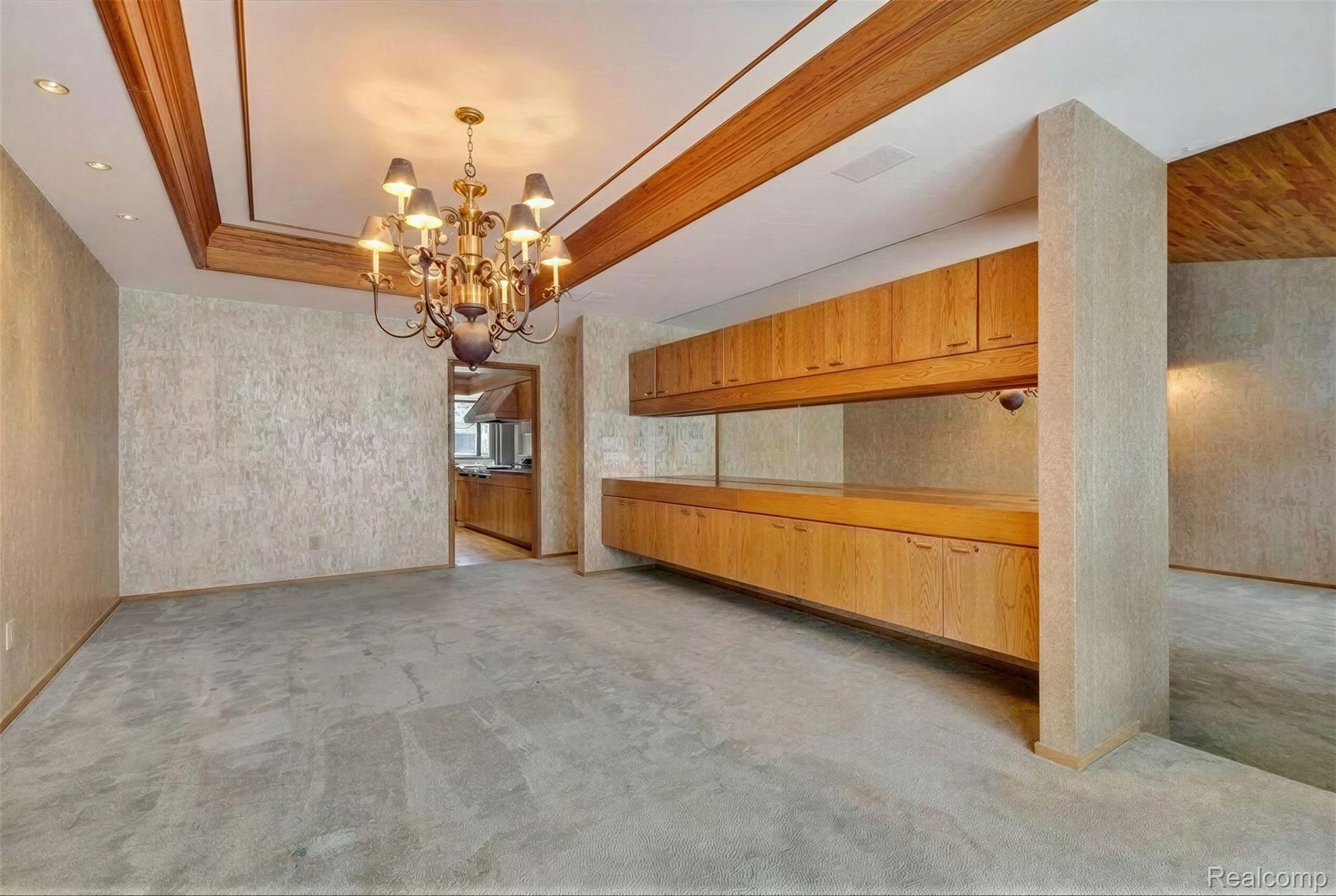 2551 Patterson Lk Road Pinckney, MI 48169 - Photo 27 of 95 Formal dining room