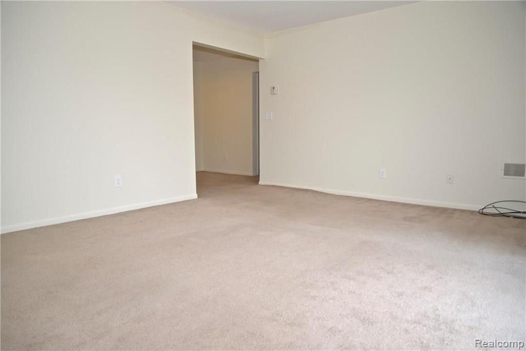 43298 Mound Road, Unit 207 Sterling Heights, MI 48314 - Photo 13 of 13