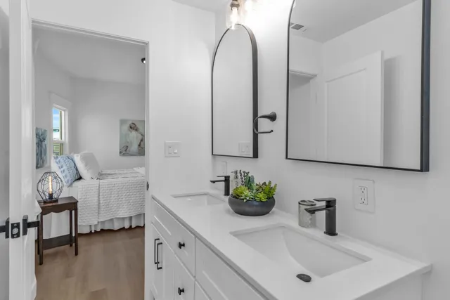 $698,000 | 2912 East 22nd Street, Oakland, CA 94601