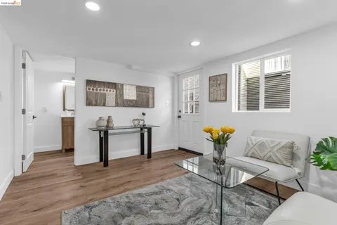 $698,000 | 2912 East 22nd Street, Oakland, CA 94601