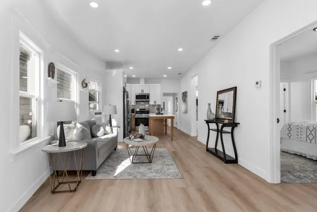 $698,000 | 2912 East 22nd Street, Oakland, CA 94601