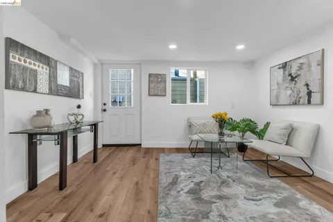 $698,000 | 2912 East 22nd Street, Oakland, CA 94601