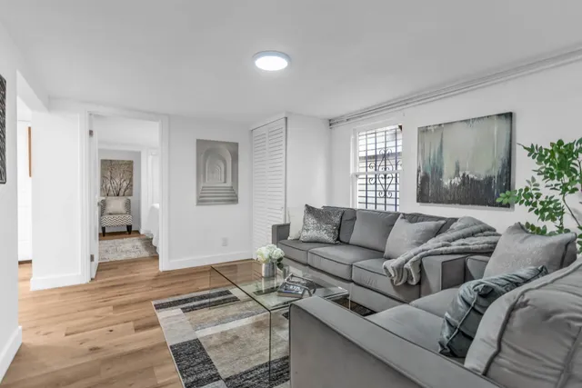 $698,000 | 2912 East 22nd Street, Oakland, CA 94601