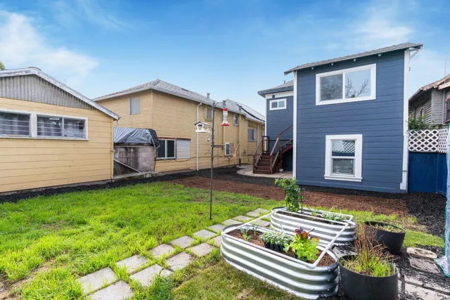 $698,000 | 2912 East 22nd Street, Oakland, CA 94601