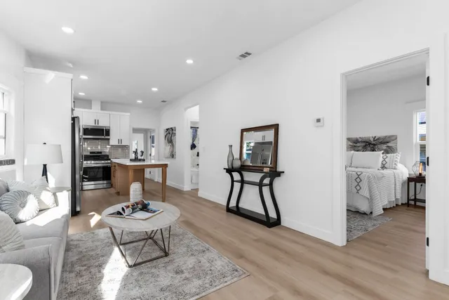 $698,000 | 2912 East 22nd Street, Oakland, CA 94601