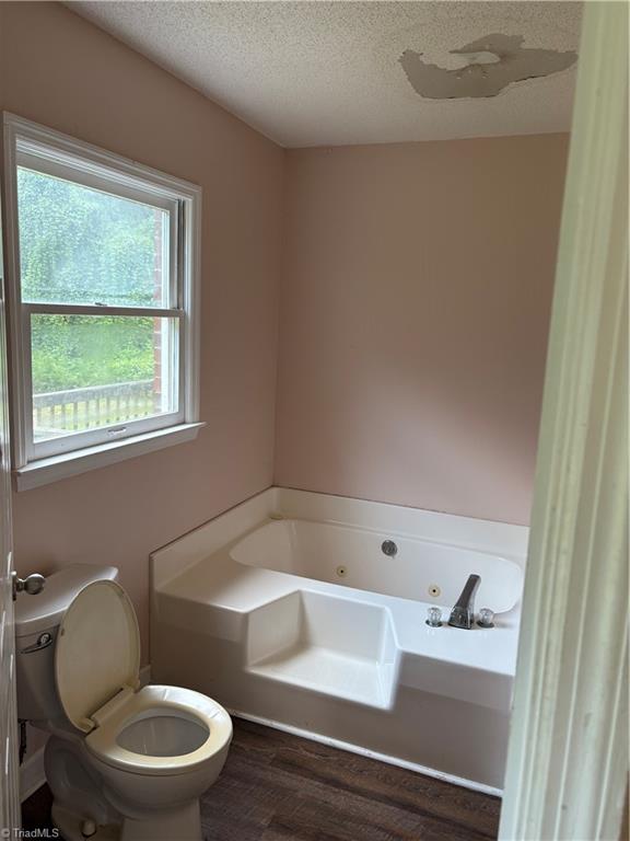 4445 Mecum Road Walkertown, NC 27051 - Photo 23 of 34 Primary bath