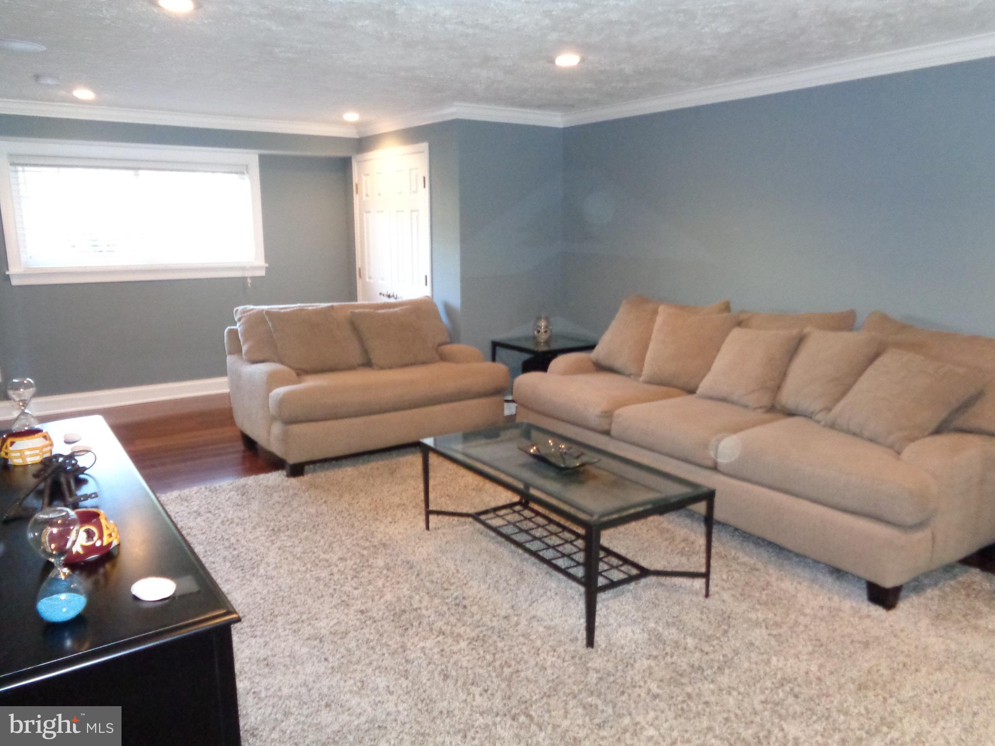 246 Arundel Road Pasadena, MD 21122 - Photo 13 of 27 Recessed lighting and surround sound