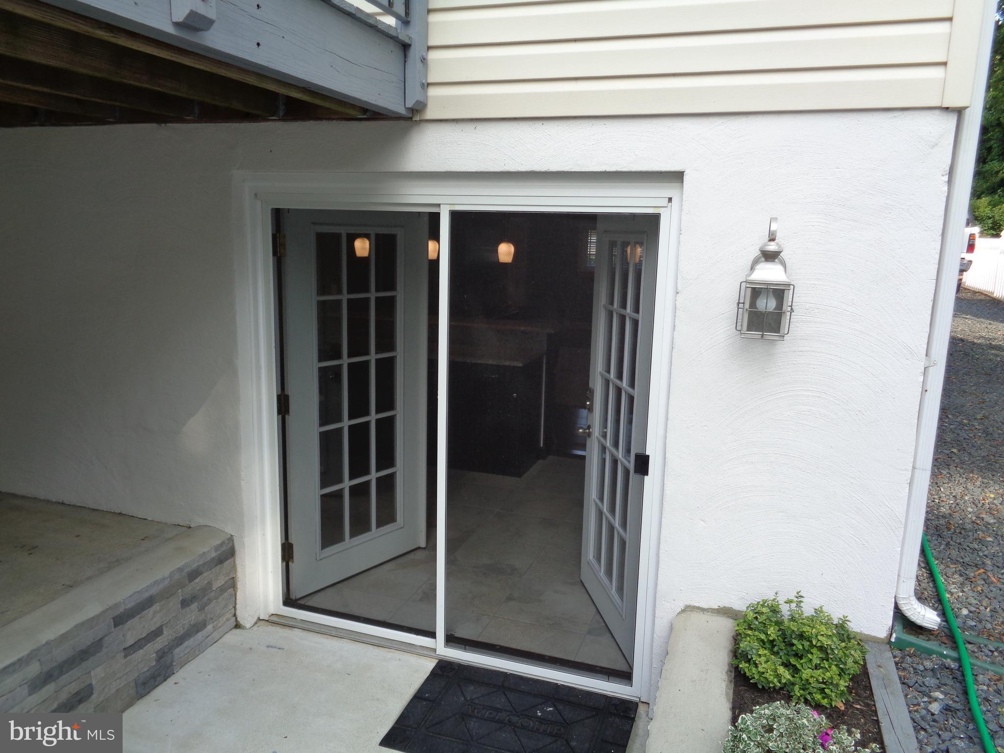 246 Arundel Road Pasadena, MD 21122 - Photo 21 of 27 French doors to rear patio