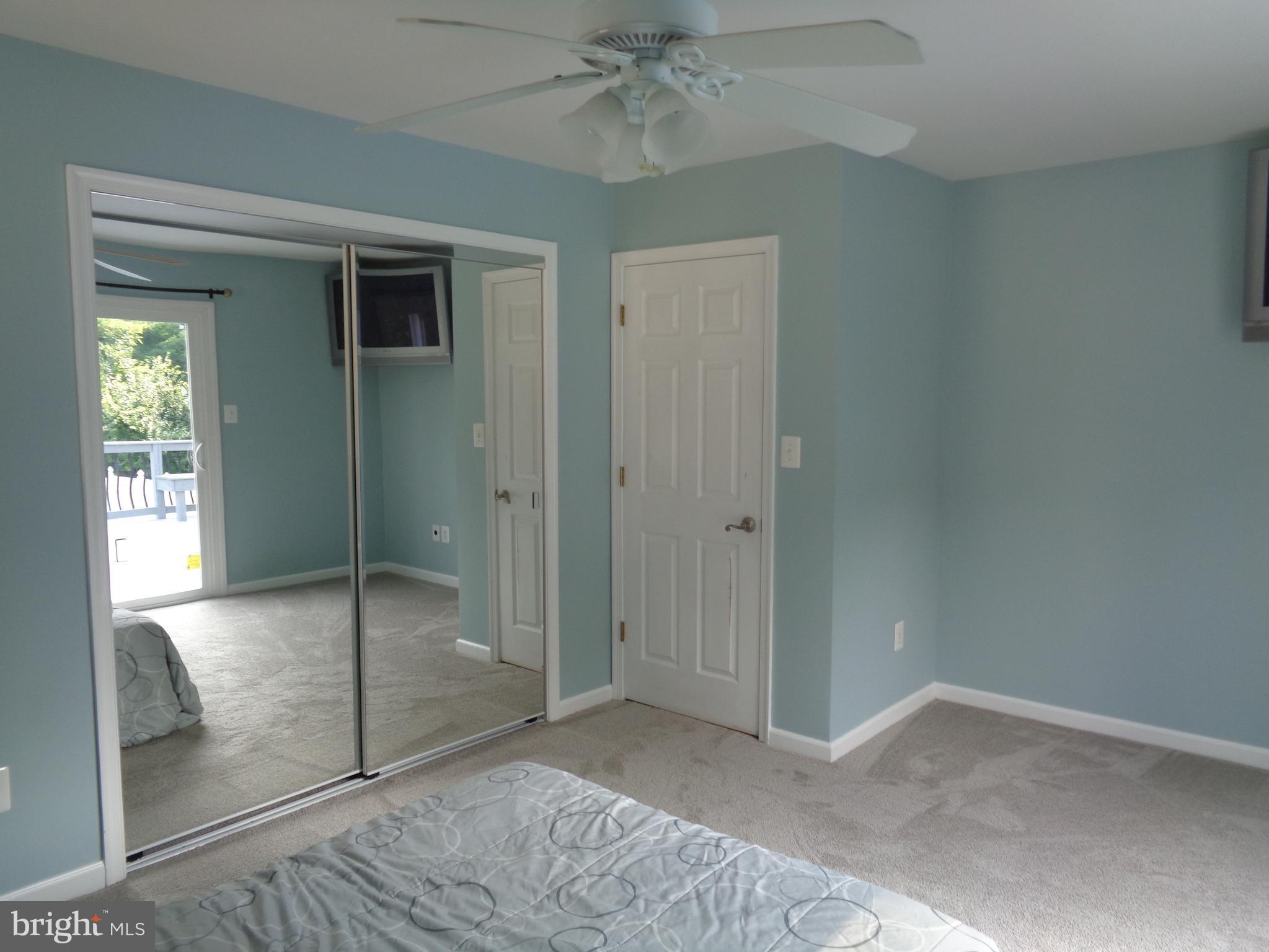 246 Arundel Road Pasadena, MD 21122 - Photo 10 of 27 Spacious master bedroom with luxury bath