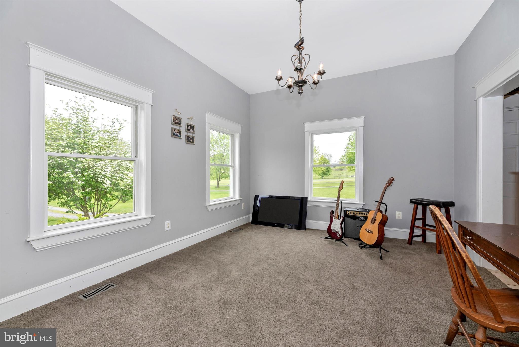 10401 Fountain School Road Union Bridge, MD 21791 - Photo 15 of 52 Dining Room