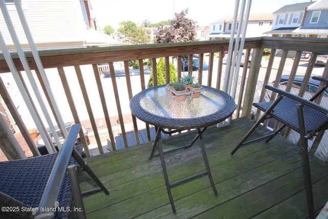 $888,000 | 3 Gold Avenue | Greenridge