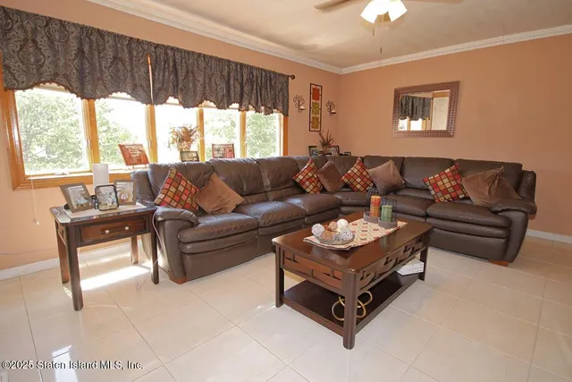 $888,000 | 3 Gold Avenue | Greenridge