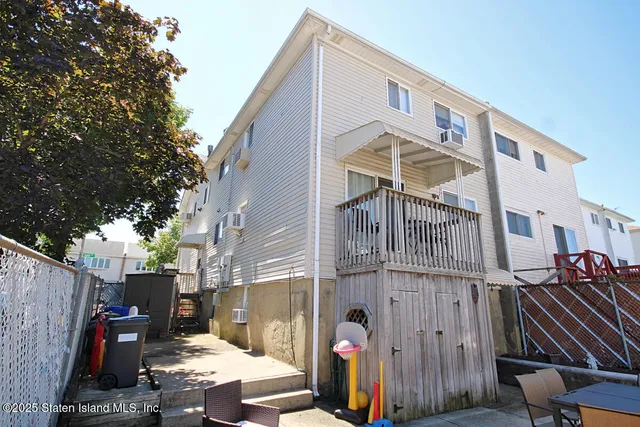 $888,000 | 3 Gold Avenue | Greenridge