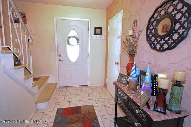 $888,000 | 3 Gold Avenue | Greenridge