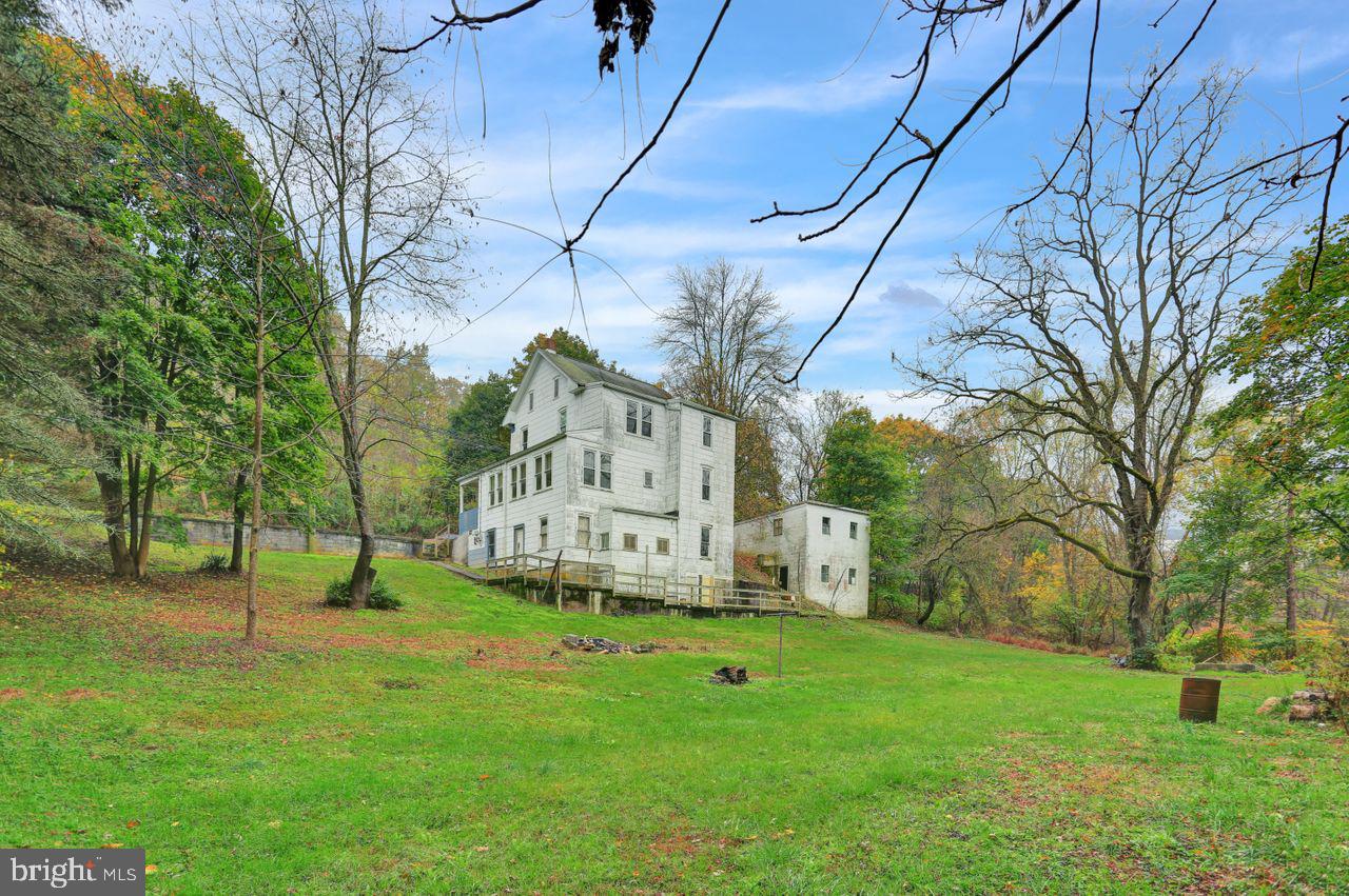 1877 Craley Road Windsor, PA 17366 - Photo 4 of 43