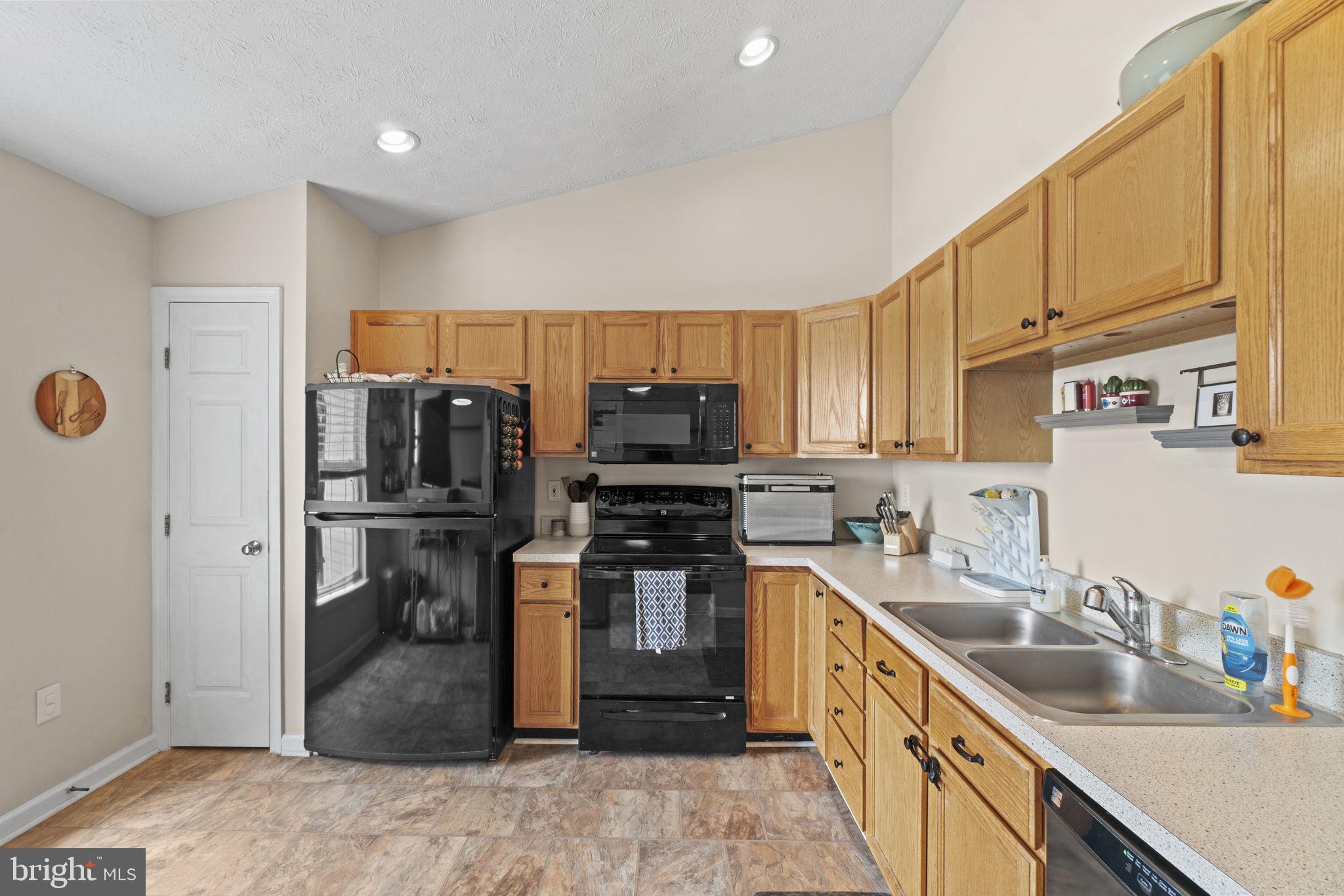 10109 Ridge Manor Terrace, Unit 4000J Damascus, MD 20872 - Photo 8 of 23