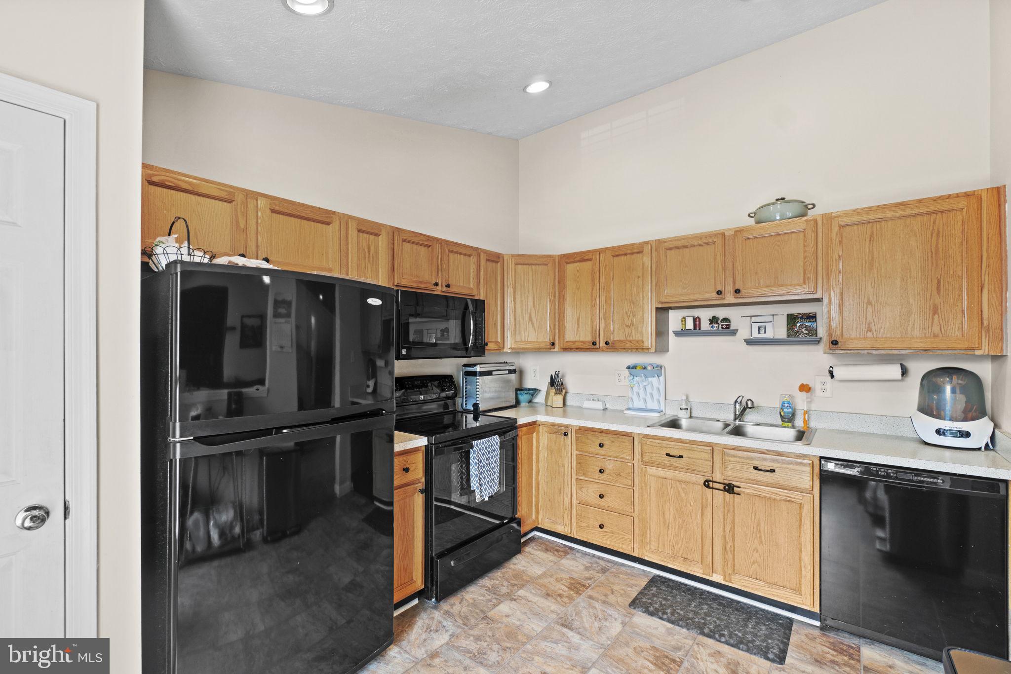 10109 Ridge Manor Terrace, Unit 4000J Damascus, MD 20872 - Photo 10 of 23