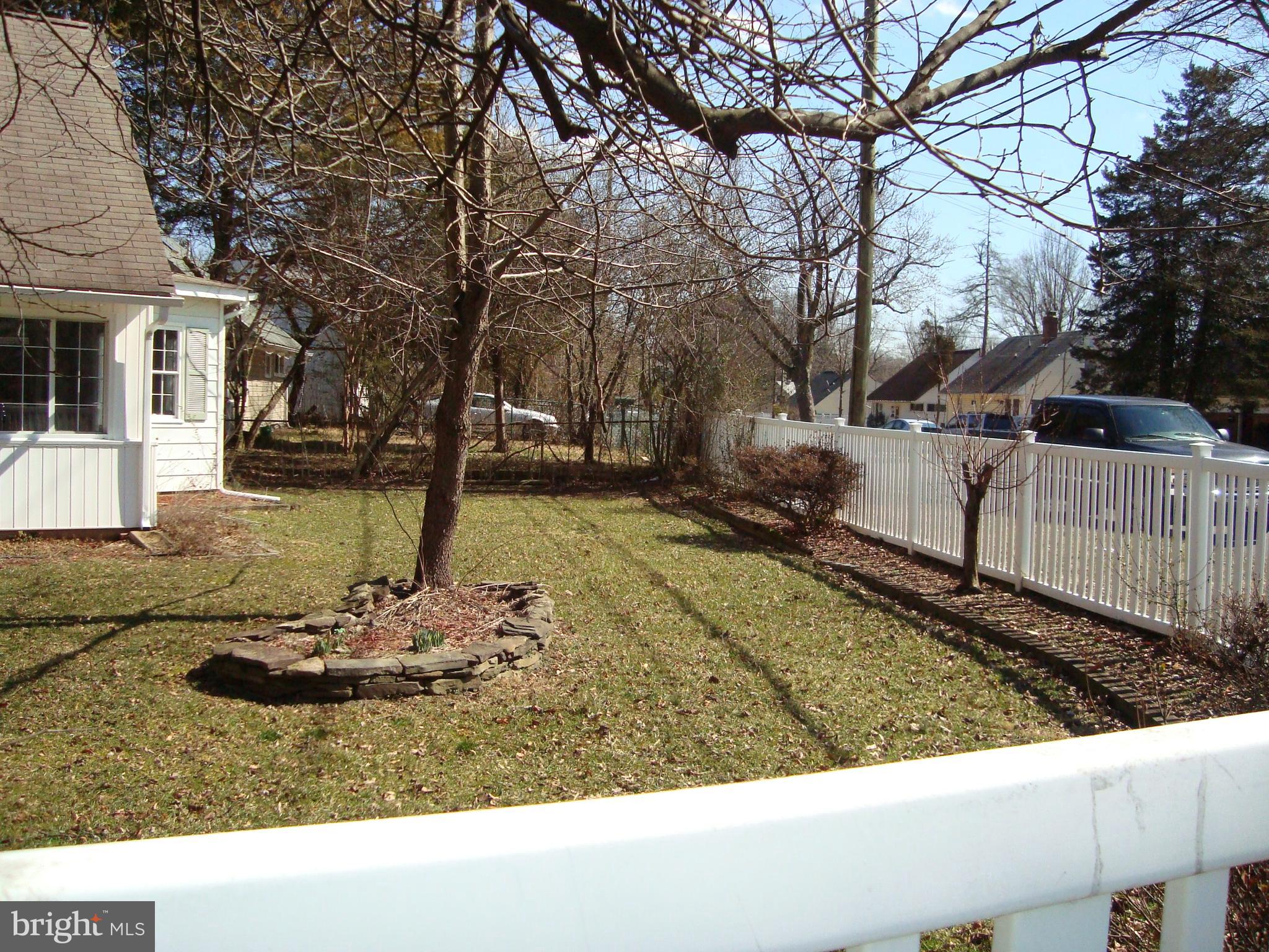 9800 Dilston Road Silver Spring, MD 20903 - Photo 2 of 30 Gallery Image 2