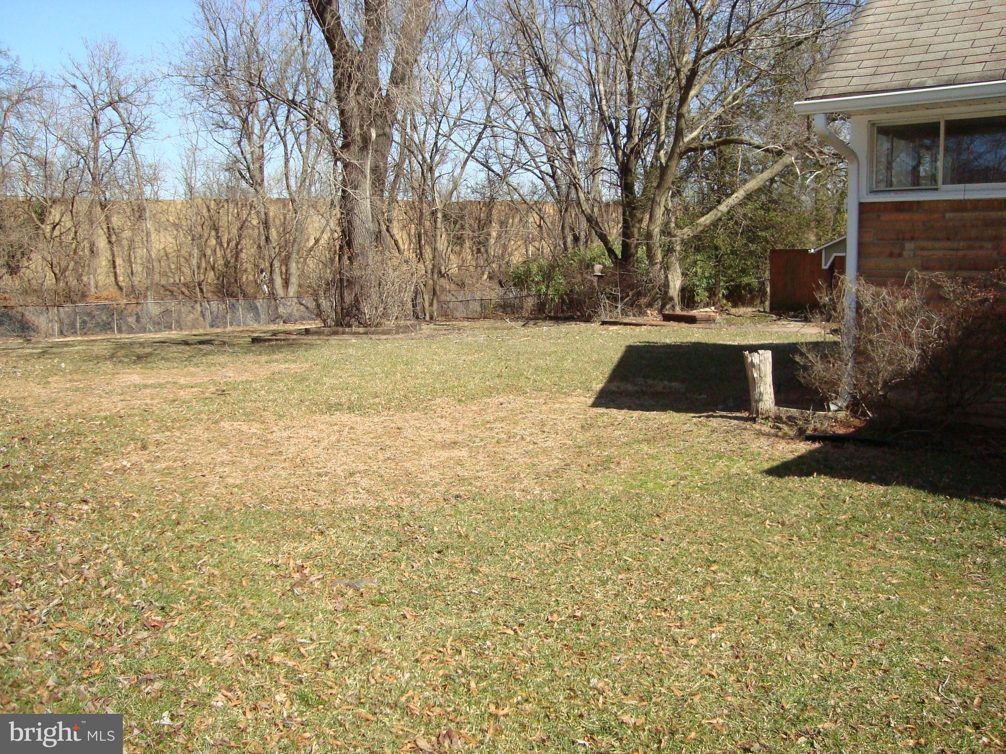 9800 Dilston Road Silver Spring, MD 20903 - Photo 3 of 30 Gallery Image 3