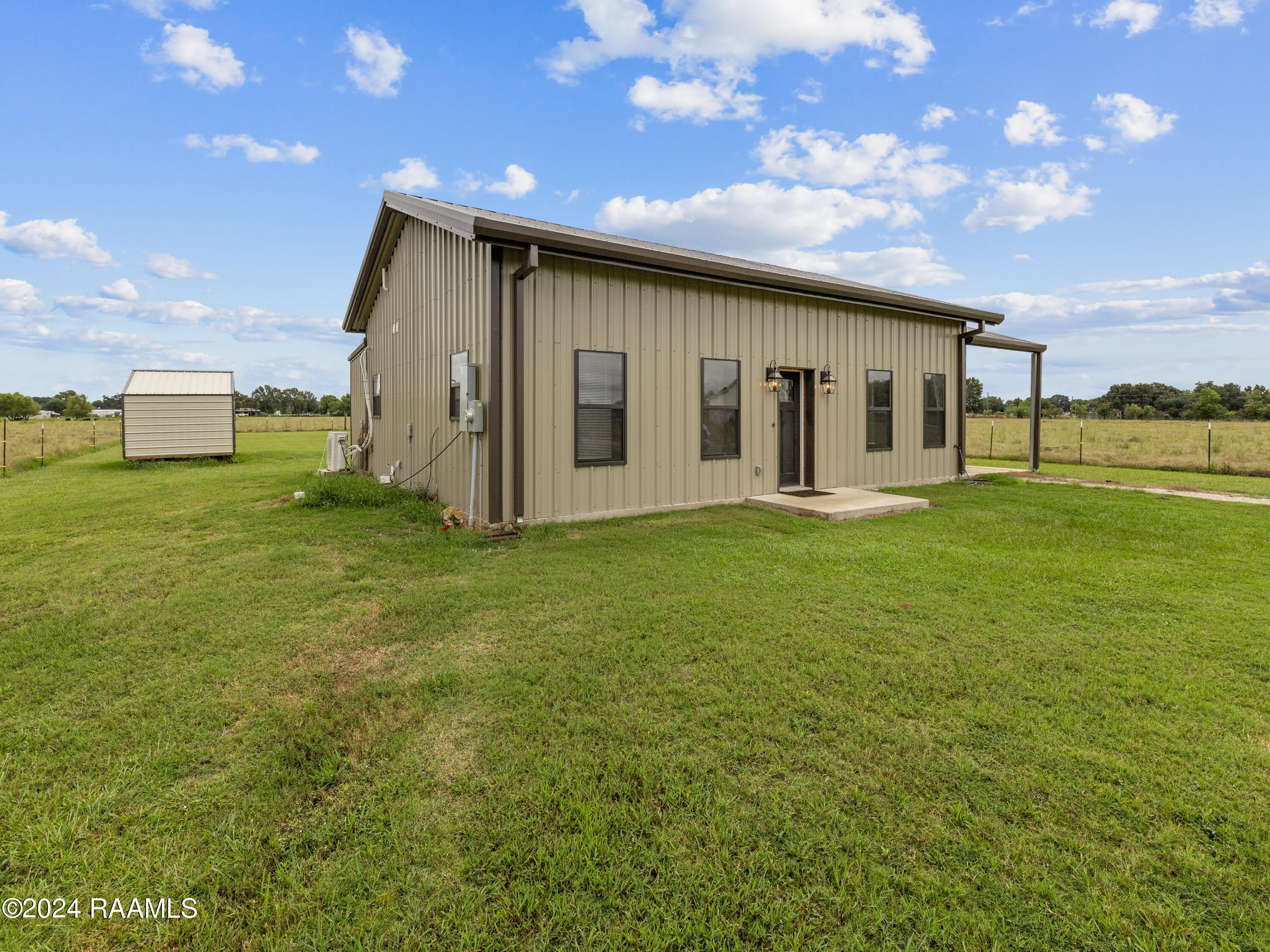 454 Guard Road Scott, LA 70583 - Photo 4 of 19 IMG_3050