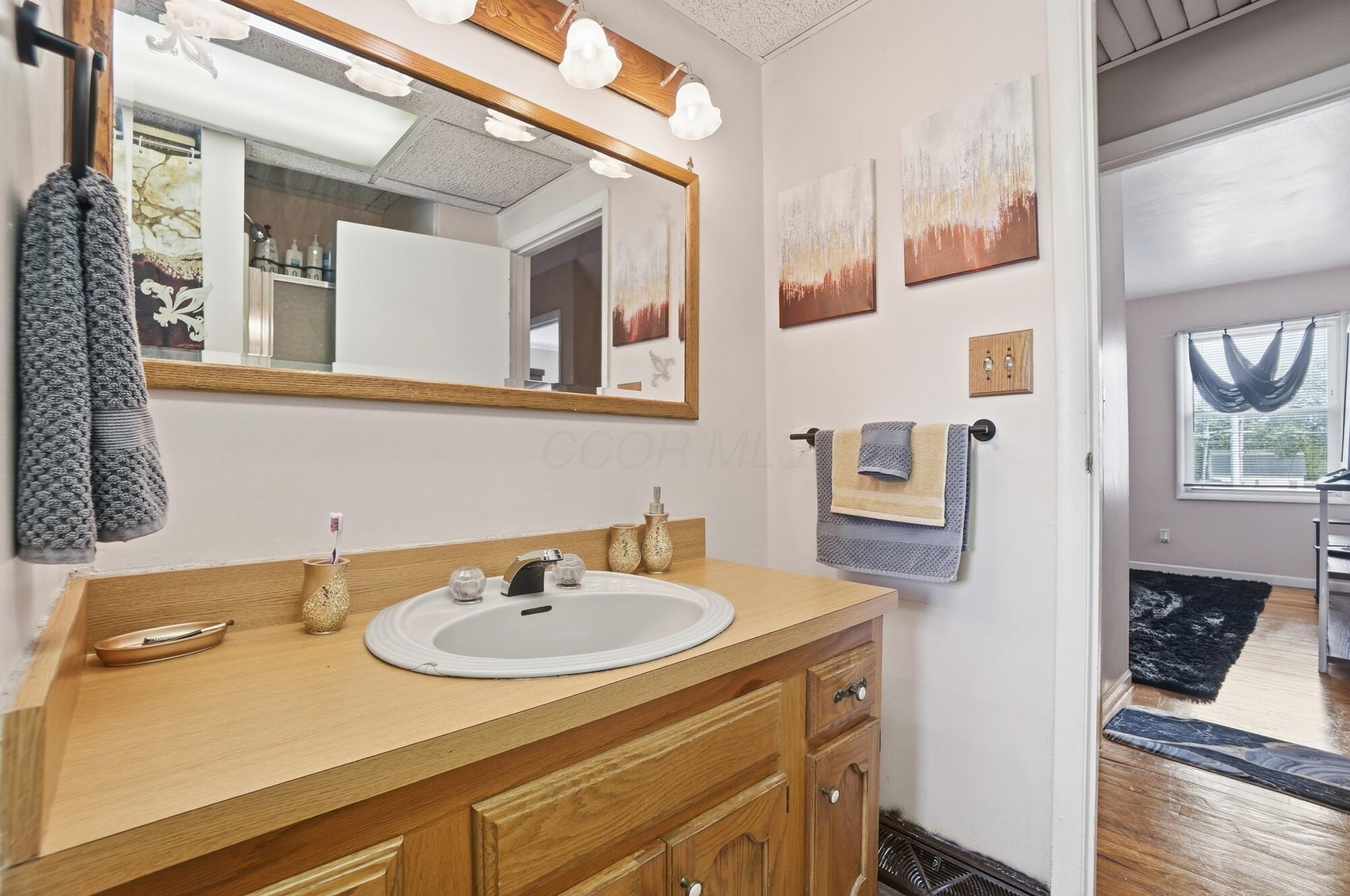 1453 Demorest Road Columbus, OH 43228 - Photo 47 of 64 Bathroom