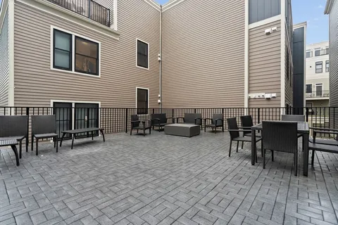 $1,049,000 | 150 West Broadway, Unit 203, Boston, MA 02127