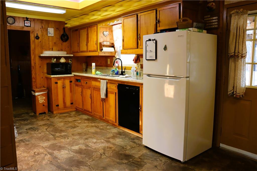 847 Simerson Road Lexington, NC 27295 - Photo 7 of 13 Gallery Image 7
