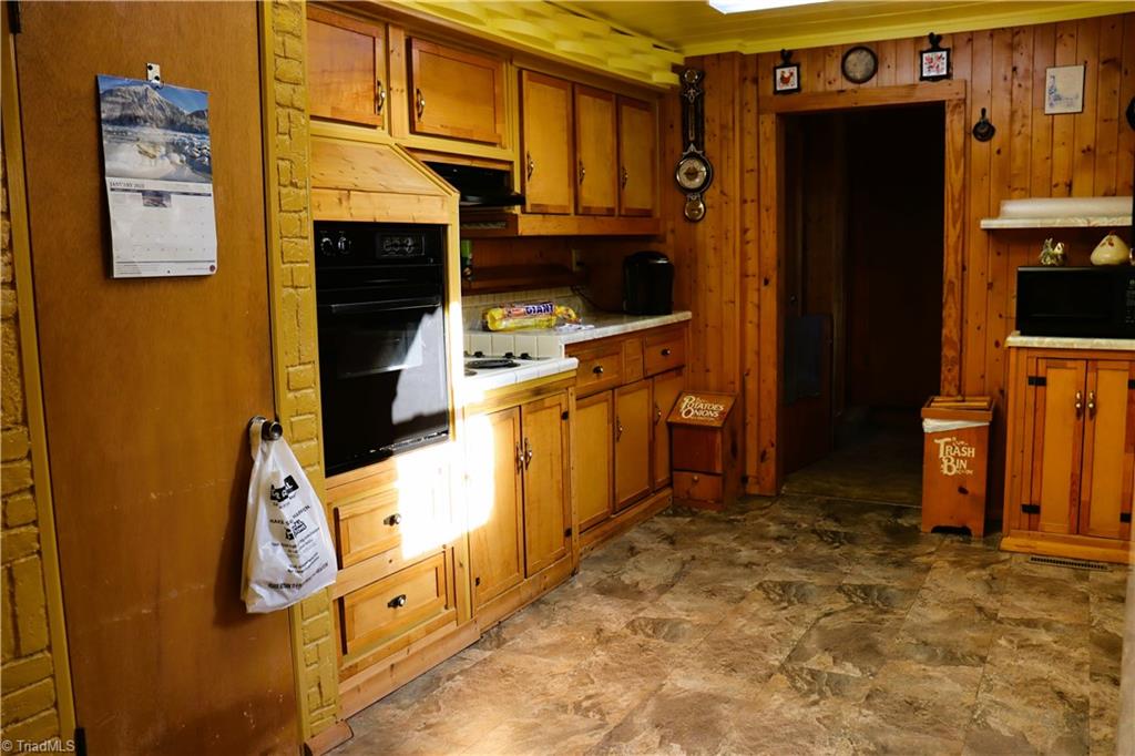847 Simerson Road Lexington, NC 27295 - Photo 8 of 13 Gallery Image 8