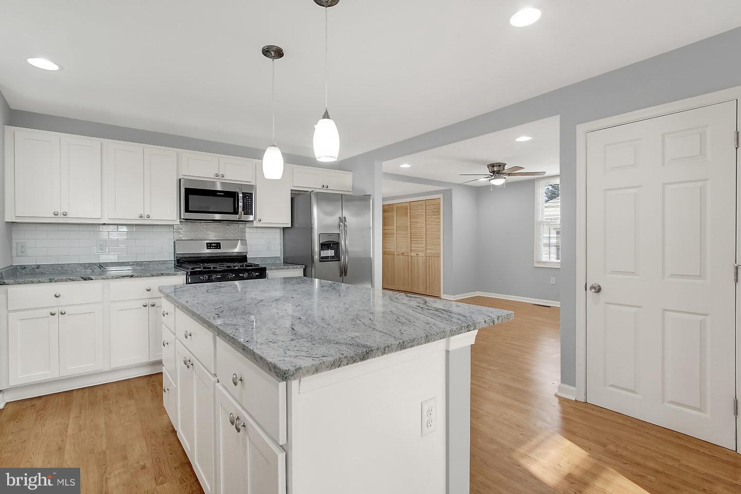 600 Ross Street Baltimore, MD 21221 - Photo 9 of 24 Kitchen