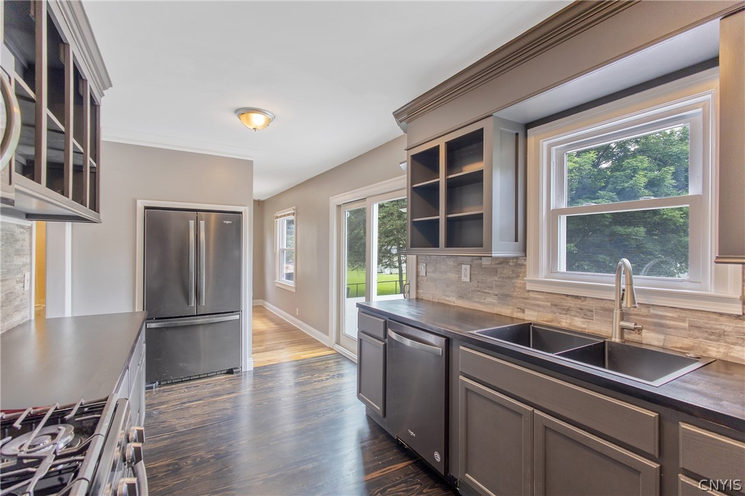 116 Richmond Road East Manlius, NY 13057 - Photo 12 of 36