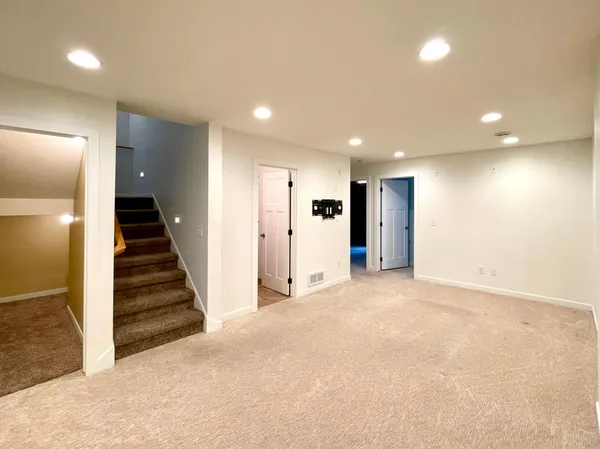 $4,200 | 403 Monroe Avenue South, Hopkins, MN 55343