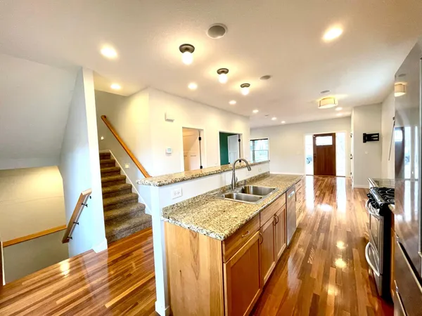$4,200 | 403 Monroe Avenue South, Hopkins, MN 55343